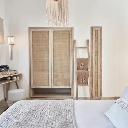 Volcano Luxury Milos Hotel